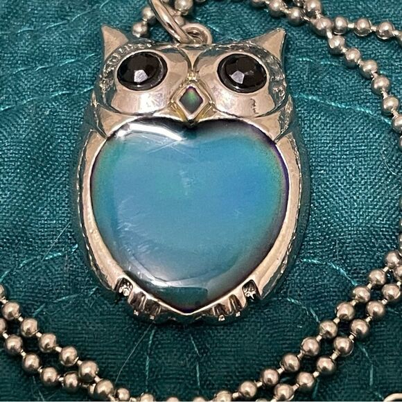 Owl mood stone necklace - Picture 3 of 3